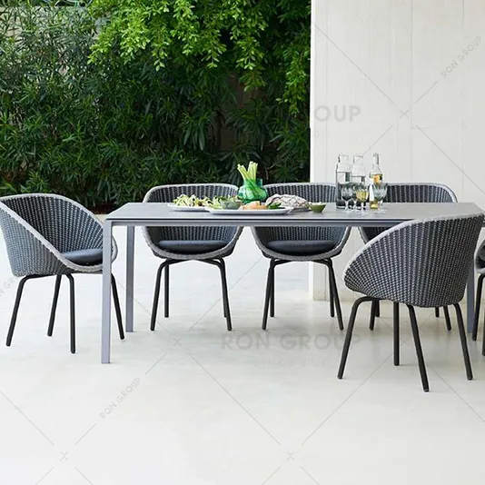 Ensemble de canne et chaises de haute qualité, en rotin, mobilier d'extérieur, de jardin, de bistrot, de café, de table à manger, et patio, 2022