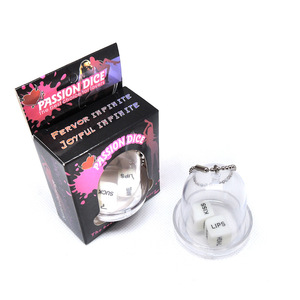 Porte-clés dés de passion DESKJOY avec mini-gobelet, <span class=keywords><strong>jeu</strong></span> de dés romantique pour couples pour une soirée en amoureux - Product Image 3