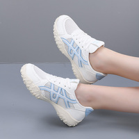 Chaussures de course décontractées classiques et sportives légères pour femmes, tendance mode, avec empeigne en maille, doublure et semelle souple amortissante, coupe large