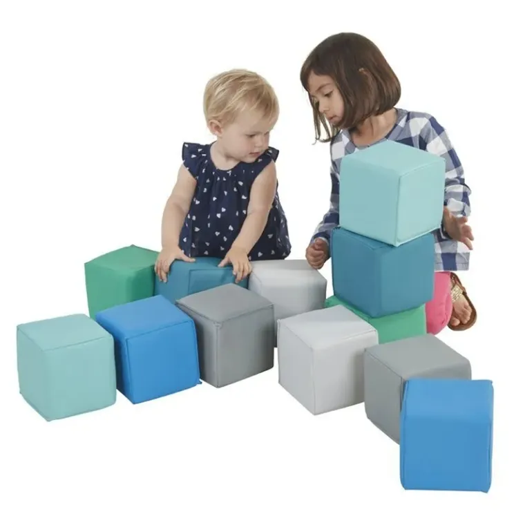 Set mainan kubus magnetik edukasi anak-anak, Set blok busa lembut untuk tempat bermain dalam ruangan
