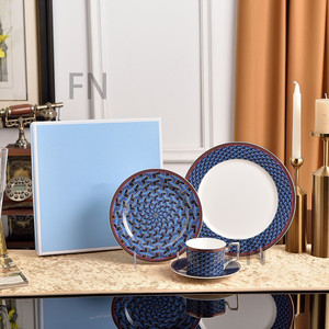 Service de table en céramique Bols et assiettes en porcelaine osseuse Service de table en porcelaine pour famille - Product Image 3