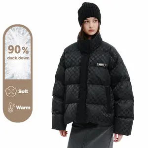 사용자 정의 OEM 스탠드 업 칼라 100% 폴리에스터 두꺼운 방풍 자카드 블랙 퍼 재커 여자 겨울