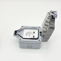 Boîtier de prise de courant extérieur étanche IP66 de type 86 à montage en surface avec 2 prises CA, 2 ports USB-A, interrupteur simple, 13A 250V