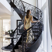 Innenbereich Schmiedeeisen-Geländer Designer-Treppe Geschwungene Treppe Wendeltreppe