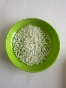 Fournisseur d'usine <span class=keywords><strong>Prix</strong></span> bas Granulés de résine EVA 18% 19% 28% 33% pour joints, mousse réticulée, chaussures, semelles de chaussures, produits en mousse - Product Image 3