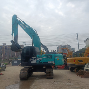 Excavadora Kobelco SK200 de 20 toneladas con cazo de excavación de 1m³ de capacidad, excavadora de cadenas Kobelco SK200 usada - Product Image 1