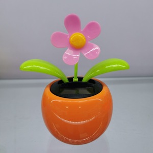 Venta Directa <span class=keywords><strong>de</strong></span> Fábrica <span class=keywords><strong>de</strong></span> Decoración Interior <span class=keywords><strong>de</strong></span> Automóvil con Forma <span class=keywords><strong>de</strong></span> Flor <span class=keywords><strong>de</strong></span> Manzana con Energía Solar, Muñeca Adorable con Movimiento <span class=keywords><strong>de</strong></span> Cabeza, Juguetes Creativos para Niños - Product Image 3