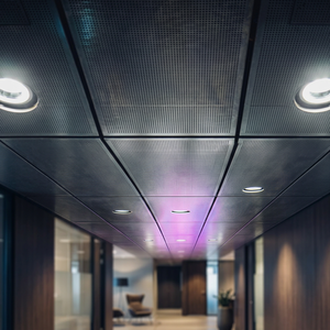 Plafond de bureau moderne, imperméable et ignifuge, en provenance de Turquie, design métallique à poser, anti-fumée, insonorisant, plusieurs options de taille disponibles - Product Image 3