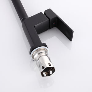 Robinet <span class=keywords><strong>mitigeur</strong></span> de cuisine noir et or, poignée unique rotatif à 360 degrés antique rétractable évier de cuisine robinets en laiton mélangeur de cuisine noir et or - Product Image 4