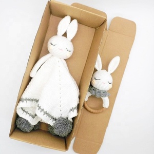 Hot bán 100% handmade Bunny Rattle Crochet thỏ đồ chơi Amigurumi búp bê với chăn - Product Image 2