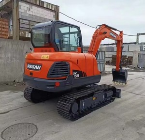 Excavatrice Doosan DX55 de <span class=keywords><strong>5</strong></span> tonnes, matériel de terrassement d'occasion avec composants essentiels : moteur et alternateur, poids opérationnel de <span class=keywords><strong>5</strong></span> tonnes - Product Image 1
