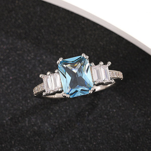 Anello di Fidanzamento con Zircone Blu Acqua per Donne, Elegante Gioiello da Dito alla Moda - Product Image 4