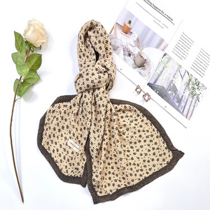 Nuevo chal plisado y arrugado con estampado de <span class=keywords><strong>flores</strong></span> pequeñas para bufanda cálida de algodón y lino para mujer - Product Image 1