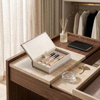 Boîte à parfum de luxe personnalisée en velours beige, style livre, avec insert à 3 compartiments pour échantillons, emballage rigide magnétique, vente en gros