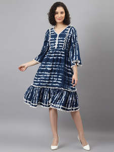 Vestido midi acampanado de rayón con efecto tie-dye y mangas farol para mujer, con decoración de pompones - Ideal para fiestas, ocasiones festivas, casual y elegante. - Product Image 6