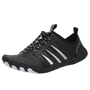 Chaussures aquatiques en plastique pour hommes et femmes, 100 % sûres, prêtes pour la plage, imperméables, pour toutes les saisons : hiver, été, printemps, automne - Product Image 1