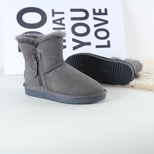 รองเท้าบูทผ้าสำหรับผู้หญิงแบบคลาสสิกสำหรับฤดูหนาว อุ่นสบาย ไม่ลื่น - Product Image 2