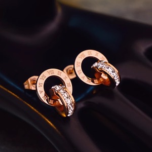 Thời Trang Tốt Không Thấm Nước 18K Vàng Mạ Kim Cương La Mã Chữ Số Thép Không Gỉ Unisex Liên Kết Chuỗi Vòng Cổ - Product Image 5