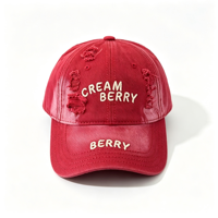 Casquette de baseball américaine rouge brodée de lettres, effet vieilli et déchiré, printemps-été, à large bord, style Dad Hat, polyvalente, effet amincissant pour le visage