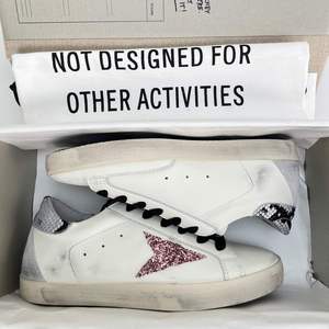 Nuevas Zapatillas <span class=keywords><strong>Deportivas</strong></span> de Diseño 2026 con Suela Dorada Super <span class=keywords><strong>Goose</strong></span>, Negras con Brillo, con Cordones, Tendencia de Moda, Clásicas de Primavera, Extra Elegantes - Product Image 4