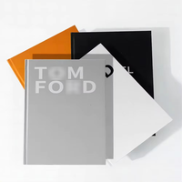Simulation gris noir et blanc TOM livres anglais page tournant ornements étude bureau accessoires photo livres de décoration