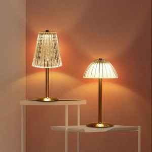 Modern Scandinavisch design, eenvoudige aanraakbediening, draadloze LED-nachtlamp, handig oplaadbaar, ijzeren luxe design, geschikt voor restaurant en bar. - Product Image 5