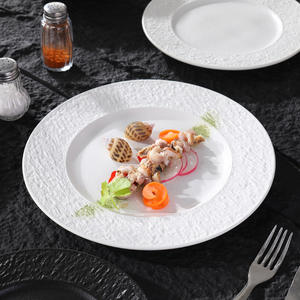 Plato de cerámica plano de gama alta para comida <span class=keywords><strong>occidental</strong></span> de diseño moderno Simple plato de repollo negro desechable para hoteles domésticos - Product Image 3