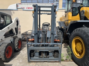 New HELI CPCD30 3 Ton Diesel <b>Forklift</b> Truck 3t Heli <b>Forklift</b> 0.5m Mast Isuzu Engine Hydraulic Side Shifter Factory Direct Supply - Product Image 2