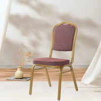 Chaises de banquet de mariage en acier et en métal doré en gros, chaises empilables à dossier haut en tissu