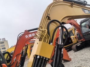Mini pelle Caterpillar Cat 304cr 304 d'origine de haute qualité avec des performances exceptionnelles pour le tracteur de construction - Product Image 6