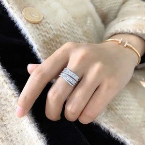 Anillo de Compromiso Personalizable Xinfly de Oro Blanco de 18K con Diamantes Naturales Baguette y Redondos de 0.85ct - Product Image 5