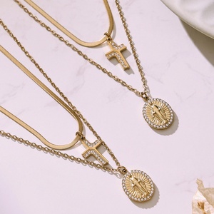 Chaîne de clavicule superposée Mili Tungsten pour femme, avec pendentif croix en zircon et chaîne à double rangée de lames, idéale pour le quotidien - Product Image 2