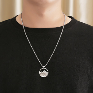 Collar de acero de titanio de estilo chino, colgante de montaña dorado y plateado para hombres, amuleto de juramento de amor SP949 - Product Image 3