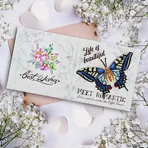 12個の蝶のケーキキャンドルの花ダイヤモンド絵画グリーティングカード誕生日DIYカードのための特別な形の刺Embroidery