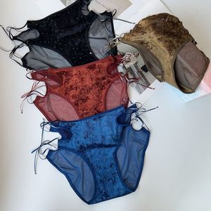 กางเกงในผู้หญิงขายส่ง หลายสี ผ้ากำมะหยี่ ประดับเพชร รัดข้าง ซีทรู ผ้าตาข่าย เอวกลาง เซ็กซี่ นุ่มสบาย - Product Image 1