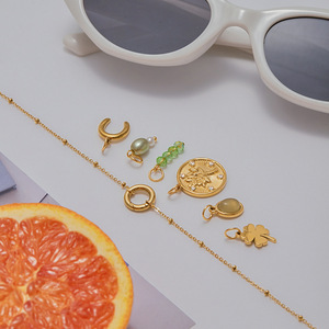 Charm Pendants Necklace Gold Four Leaf Clover Pearl Pendant Gift Jewelry - Product Image 2