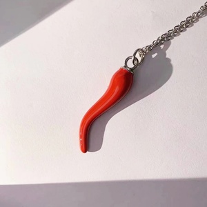 Collar con Colgante de Chile Arcoíris Único al por Mayor, Joyería Personalizada con Dijes de Pimiento Rojo Esmaltado para Mujer - Product Image 4