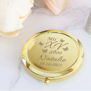 Miroir compact personnalisé en or, cadeau pour fête des 16 ans, souvenir de Quinceañera, cadeaux pour demoiselles d'honneur, 7 cm de diamètre - Product Image 1
