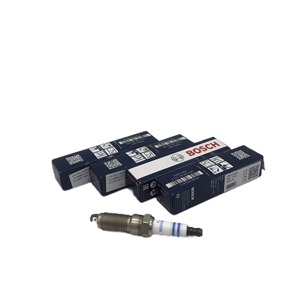 OE 31330450 de haute qualité pour bougie d'allumage Bosch pour usine de réparation d'allumage automatique nouveau pour Ford Fiesta pour <span class=keywords><strong>Volvo</strong></span> S60 S80 V70 - Product Image 2