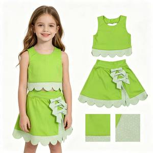 En stock: Conjunto deportivo informal de verano para niñas, top sin mangas y falda pantalón con lazo color lima y borde festoneado, ropa de yoga para hermanas, ropa deportiva bonita - Product Image 1