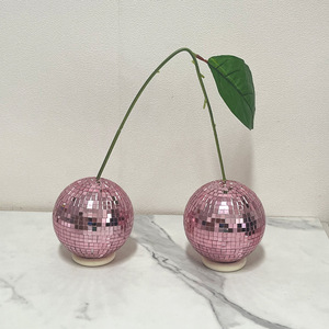 Boule disco en verre argenté Zhejiang Cerise Tentante, design moderne réfléchissant, C-049, pour fêtes, vacances et Nouvel An - Product Image 2