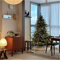 Künstlicher Weihnachtsbaum Realistische Kiefernnadeln Faltbarer Metallständer Innen- und Außenbereich Feiertagsdekoration Wohnzimmer