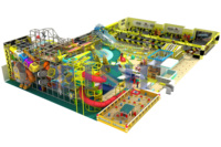 Équipement de terrain de jeu intérieur pour enfants, personnalisé, grand format, avec design de construction, piscine à balles de sécurité, toboggan en plastique, labyrinthe, bac à sable et manèges de karting