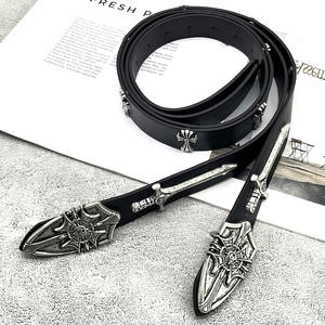 Ceinture fine en cuir PU <span class=keywords><strong>noir</strong></span> style punk hip-hop vintage pour femmes, avec rivets croix et épée, idéale pour les pantalons des jeunes hommes. - Product Image 1