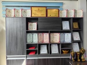 304 SS Perno de brida hexagonal DIN6921 M4 M5 M6 M8 M10 Anti-aflojamiento - Product Image 5