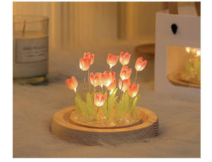 Luz de noche LED de tulipán púrpura y rosa, lámpara de mesa de cristal redonda DIY con flores artificiales, estilo romántico alimentado por batería de 5V - Product Image 4