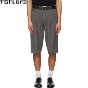 Shorts formels gris en laine brute coupée, taille mi-haute, plissés, sur mesure, épais, avec ourlet vieilli, style Bermuda, vente en gros - Product Image 3