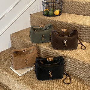 <span class=keywords><strong>Sac</strong></span> seau bandoulière pour <span class=keywords><strong>femme</strong></span> en nylon mat avec fermeture éclair en PU à motif diamant, design élégant et polyvalent - Product Image 2