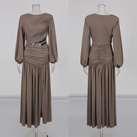 Robe longue élégante couleur café pour femme, col rond, manches longues bouffantes, taille froncée croisée, découpes avec ceinture tressée, coupe fluide, vente en gros