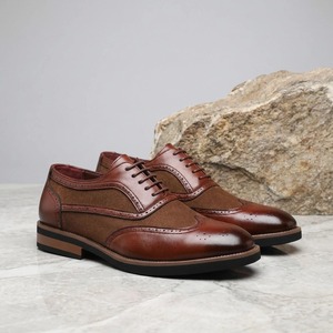 รองเท้าลำลองผู้ชายสไตล์วินเทจอังกฤษแบบ Brogue แต่งผ้าปะต่อสีสันสดใส ไซส์ใหญ่ กำลังฮิตในปี 2026 - Product Image 3